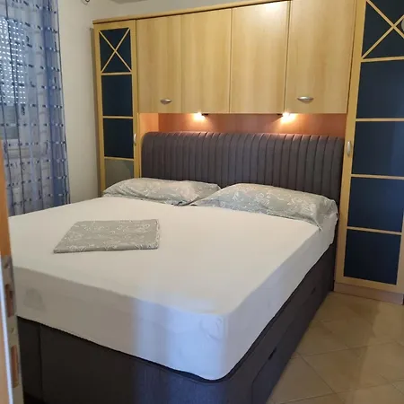 Bubi Apartamento Trogir