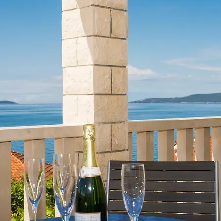 Bubi Apartamento Trogir