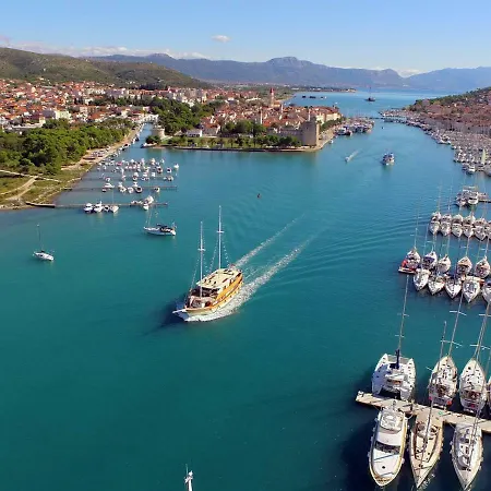 Bubi * Trogir